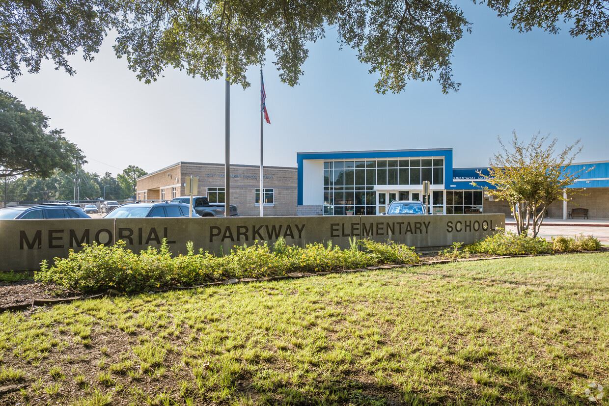 Memorial Parkway Elementary Memorial Parkway Elementary